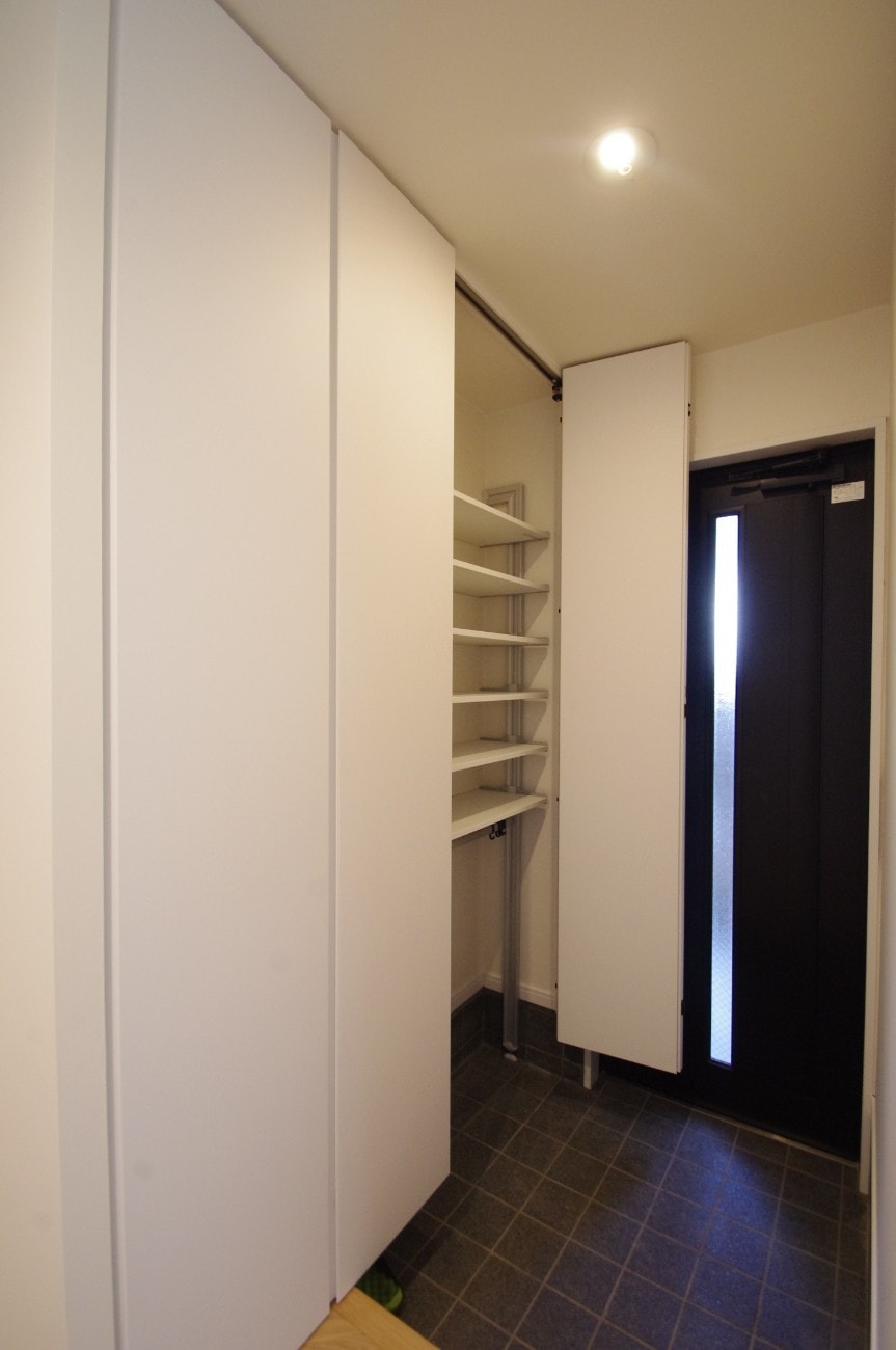 IKEAとオークとヘリンボーン|別角度から見た完成空間