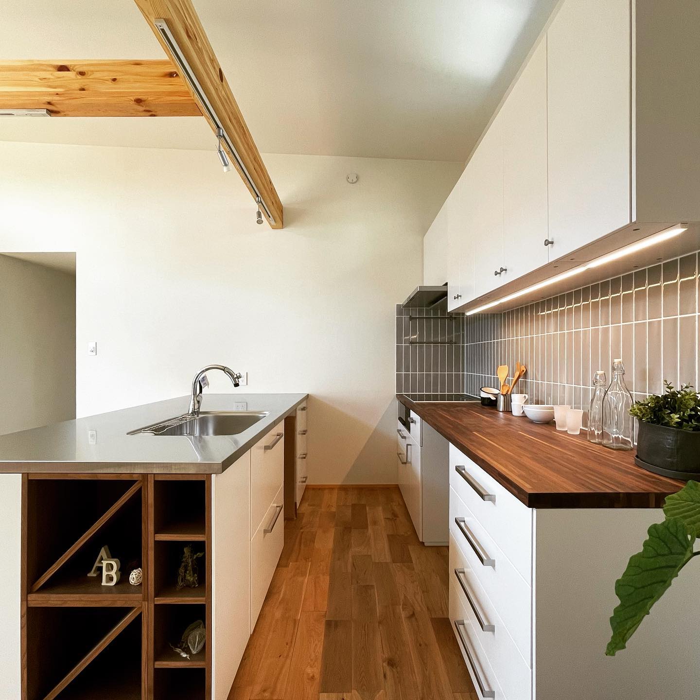 新築の一戸建てにIKEAキッチンをお取付してきましたの施工写真 4