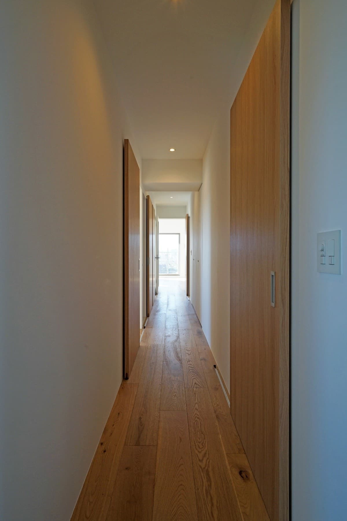 大規模マンションの角部屋｜造作・加工部分の納まり