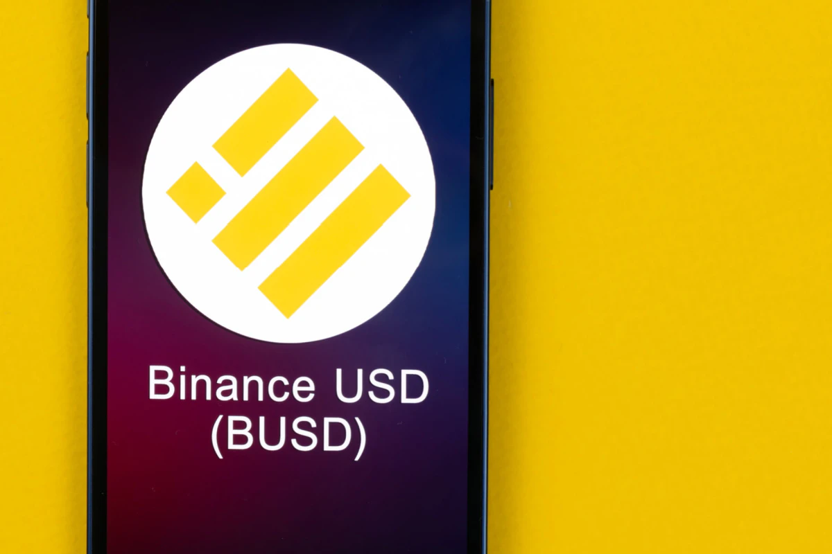 NEWS】バイナンス、ステーブルコイン・BUSDのサポートを15日に終了へ | Iolite（アイオライト）