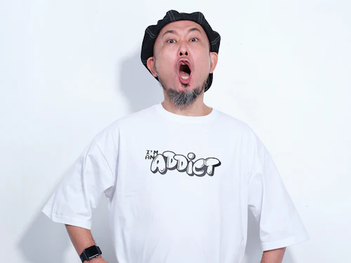 「とにかく目立ったらいいねん！」路上ライブで隣にいた人気バンドは......？  コザック前田の青春依存狂時代（10）