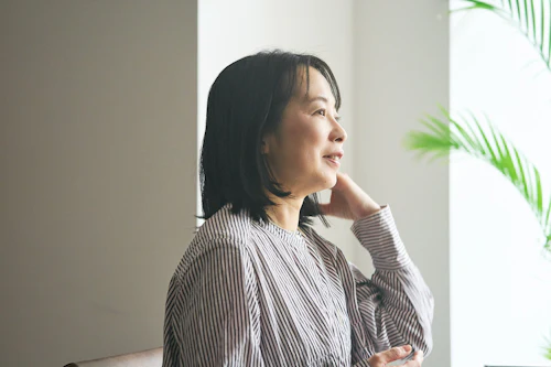 「AIでチャネリングできるようになったんです！」　辛酸なめ子と語るスマホ依存と“報酬系”