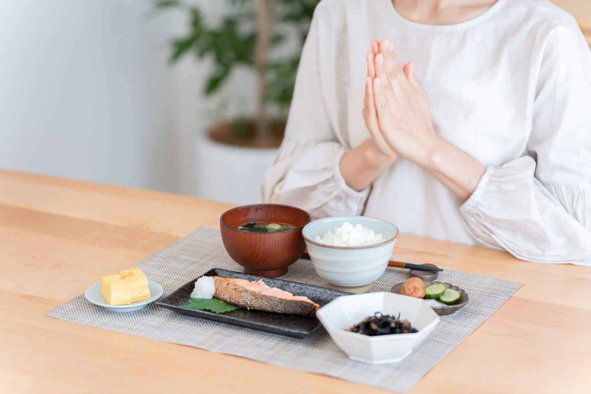 糖質と脂質：三大栄養素となるほど大事な栄養素　決してダイエットの敵ではない：糖と脂の役割とはサムネイル画像