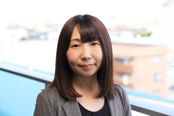 與世田温子さんへの取材の写真