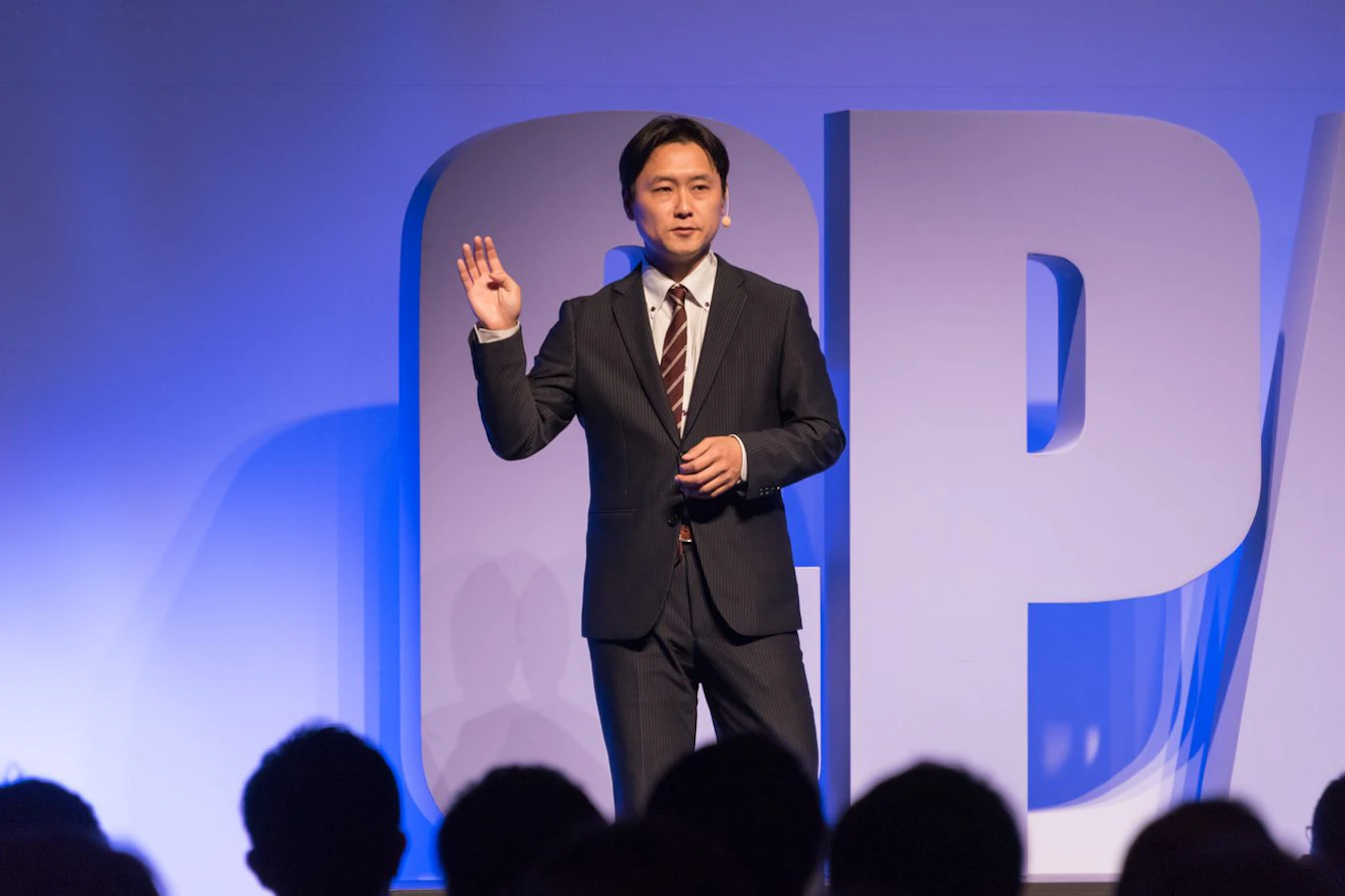 日本公認会計士協会東京会青年部主催のプレゼンテーションイベント“CPA TALKs”に登壇する藤田氏