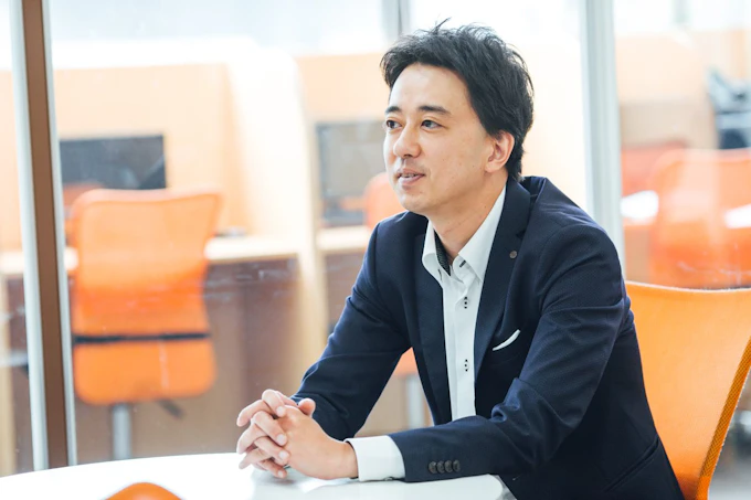 国見健介さんへの取材の写真