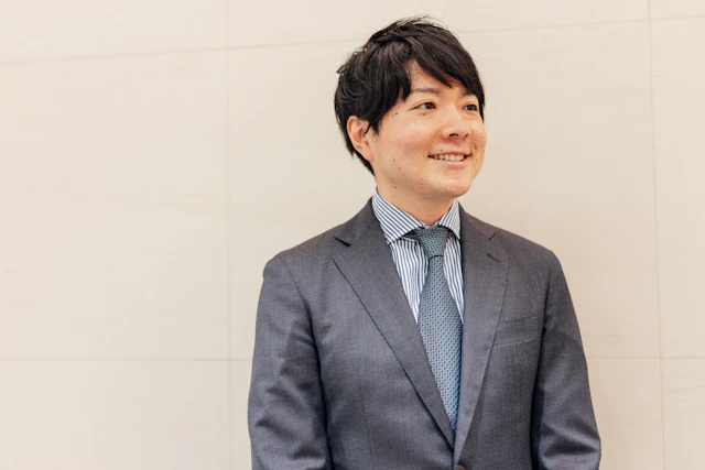 稲野辺 英輝
