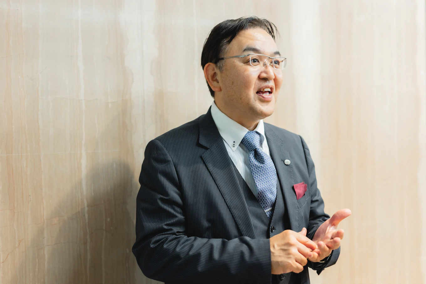 新開 智之さん