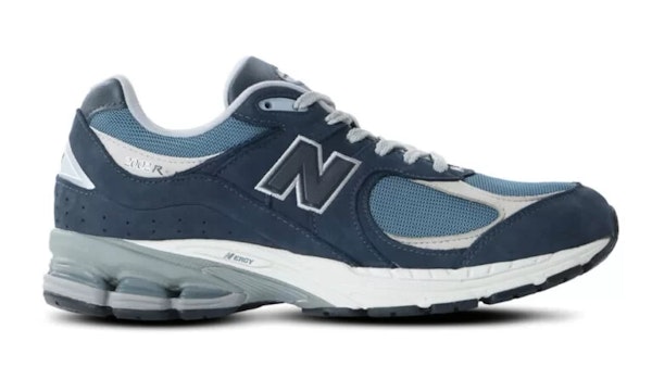 【新しいスタンダードならコレ！】
new balance 2002R