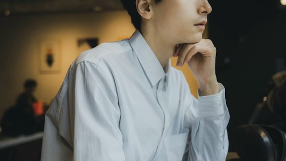 大人男子と服の関係。