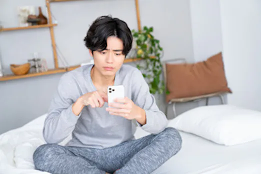 記事「家庭用脱毛器と店舗脱毛、どちらが効果的なのか？」のメインビジュアル画像