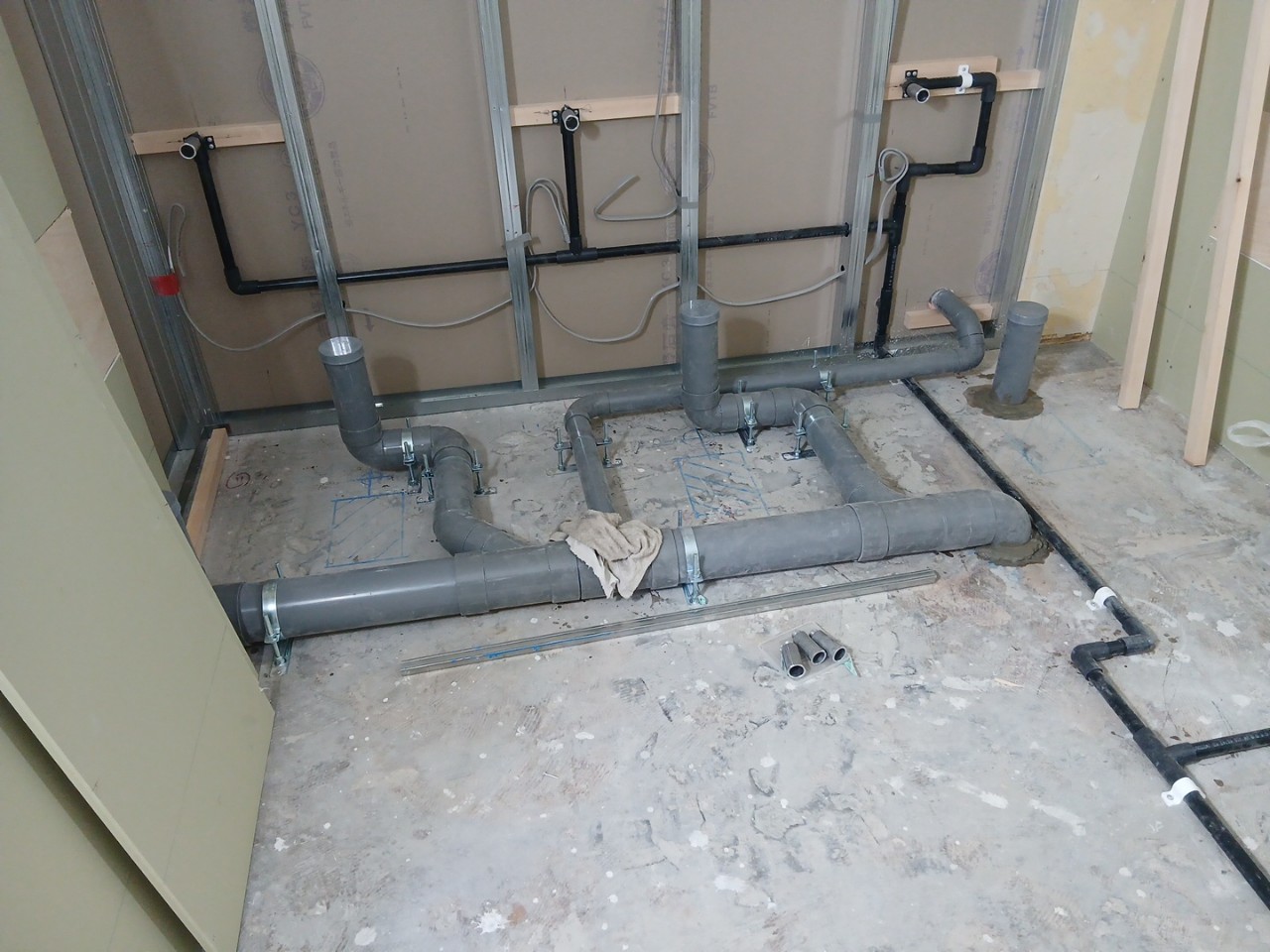 トイレ新設工事 - Before