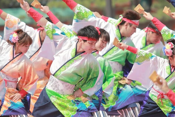 男性メンバーが増えてほしいので、「女の世界っぽい部活」で男子が活躍する青春マンガを4つ紹介する。