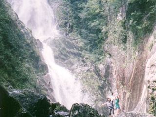 バーベキュー、温泉、川遊び 2002年09月08日（日） (2002-09-08)