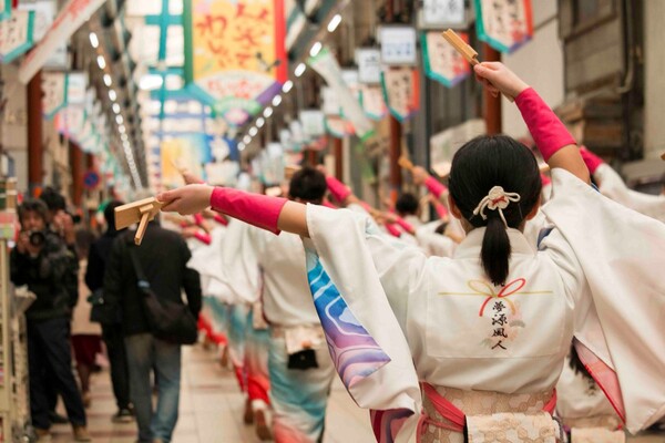 2月2日は、日本一長いアーケード「大阪・天神橋筋商店街」で真冬の850mよさこいパレードです。