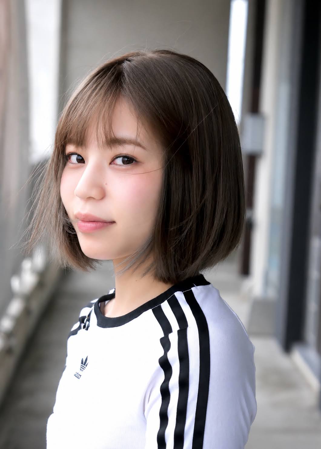 透け感ブラウンのナチュラルボブスタイル
