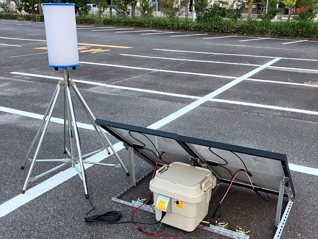 太陽光パネル（2基連結）とポータブル蓄電池とLED照明の3点セット