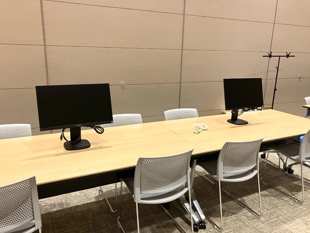 接客ブースのPCモニター