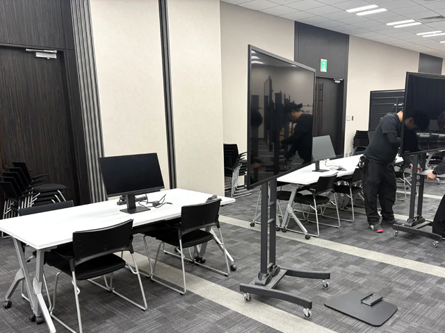 大型ディスプレイの設置