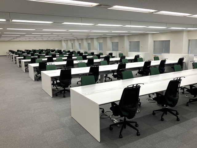 オフィスチェア肘無しYCを使ったプロジェクトオフィス