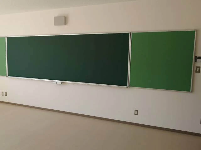 納入実績（校舎建て替え期間中の仮設校舎準備【学校用備品のレンタル実績】）のサムネイル画像