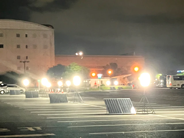 駐車場に設置した照明(点灯後)