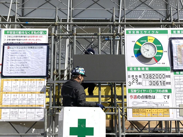 LEDビジョンのモジュール設置