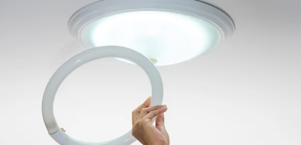 蛍光灯2027年問題とは？一般家庭・賃貸への影響とLED化の費用・対策を解説