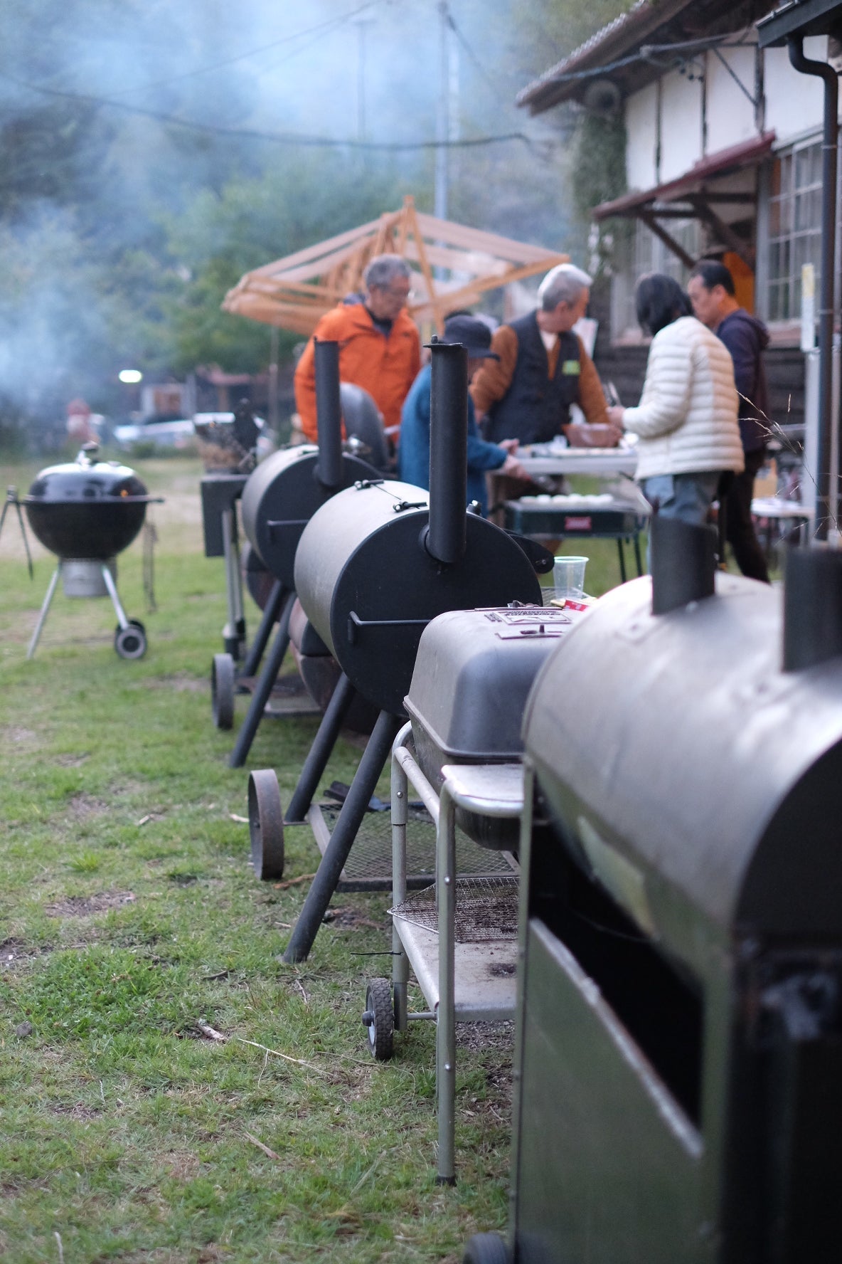 外で食べるとおいしくなって、大量に作ると、さらにおいしくなる説。