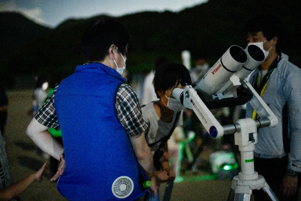 森の夜の星空観察会