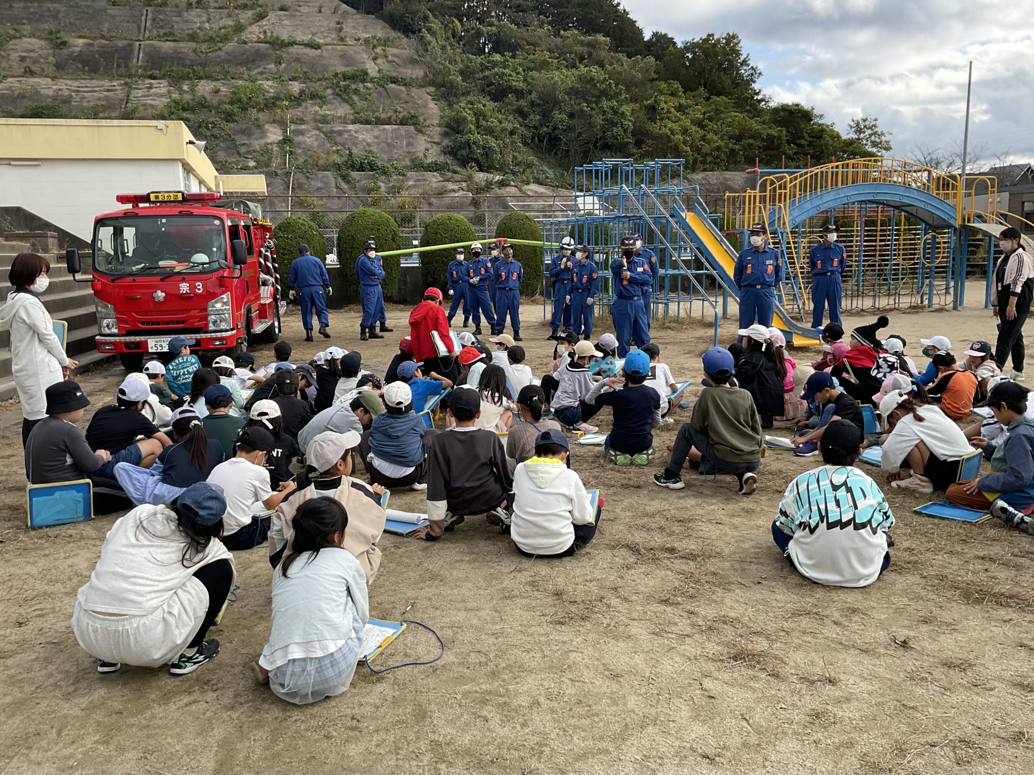 赤間西小学校の活動の様子