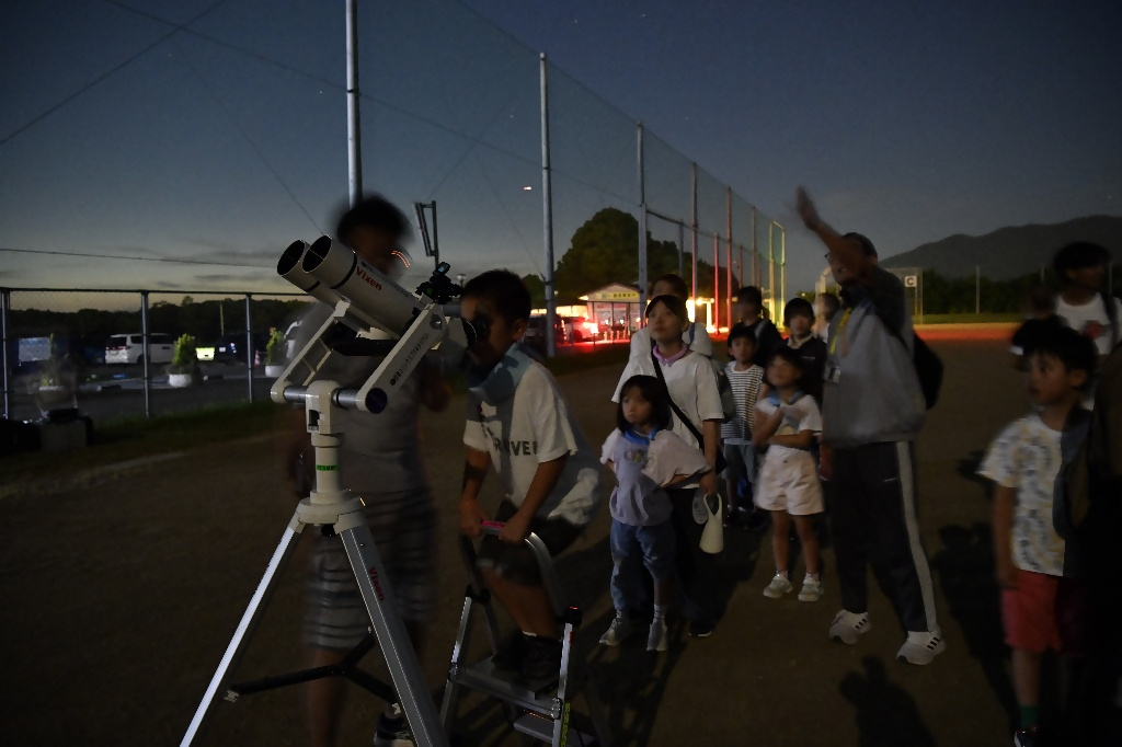  森の夜の星空観察会