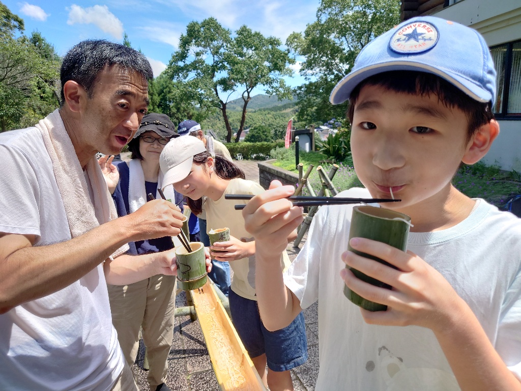 青竹で作る 巨大そうめん流し作り体験 (1回目)