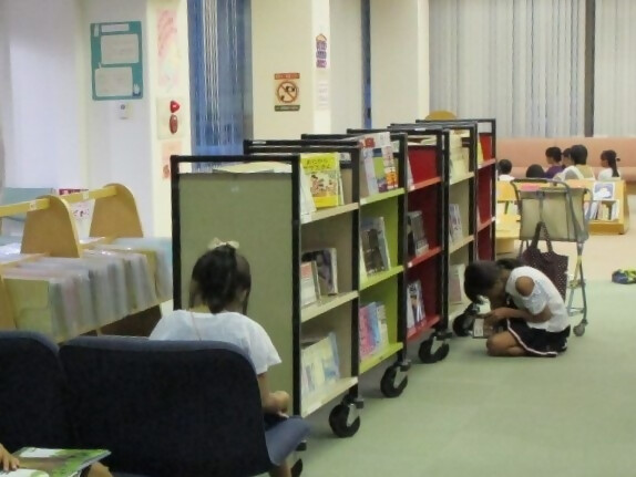 夜の図書館で読もう
