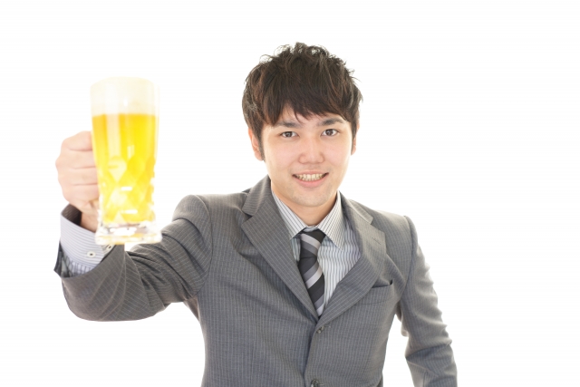 懇親会・忘年会でスベらない！シーン別「乾杯の挨拶」鉄板文例集