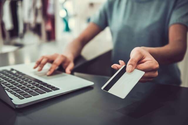 クレジットカード決済をした場合、領収証は発行できる？