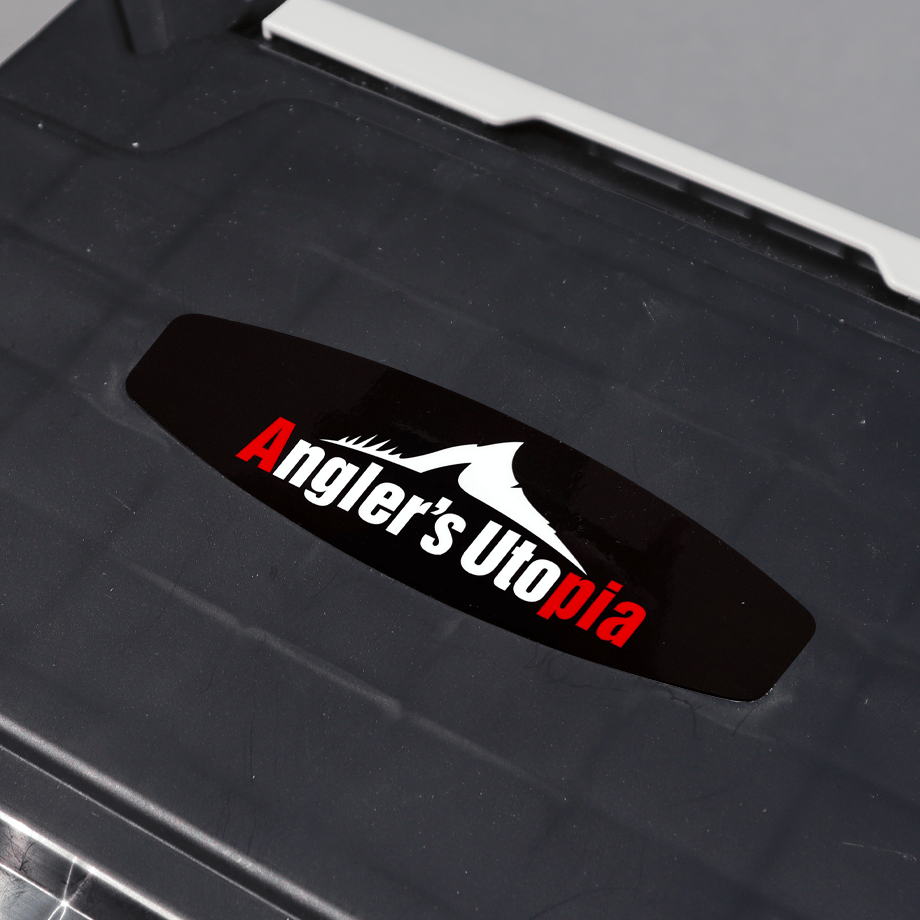 Angler's Utopia バケットマウス ステッカー | アパレル | APIA