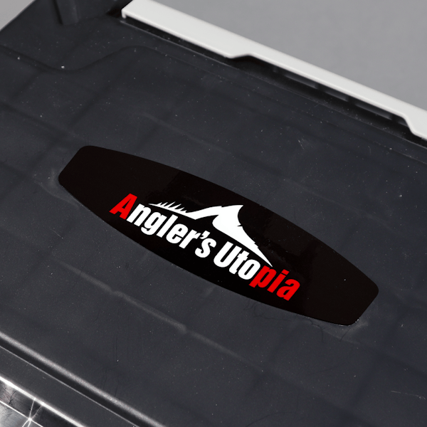 Angler's Utopia バケットマウス ステッカー | アパレル | APIA