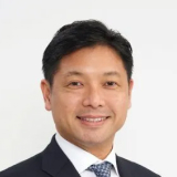 岡田　光信氏の写真