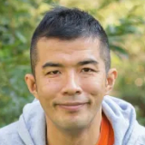 表　孝憲氏の写真