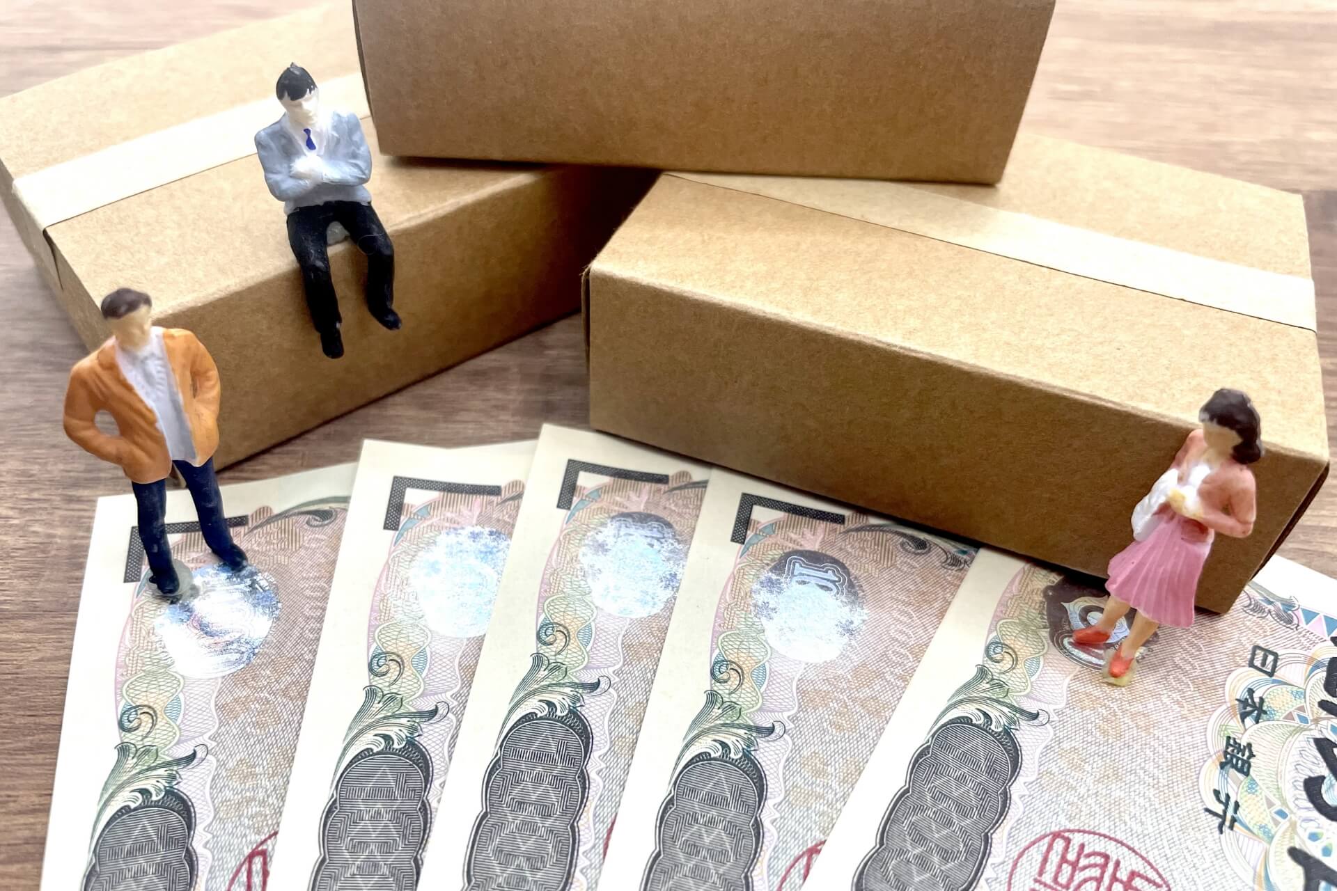アマゾン配送は個人事業主でもできる？評判や年収も解説