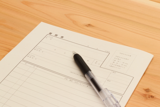 志望動機の考え方もご紹介！軽貨物ドライバーになるための履歴書の書き方と面接のコツとは