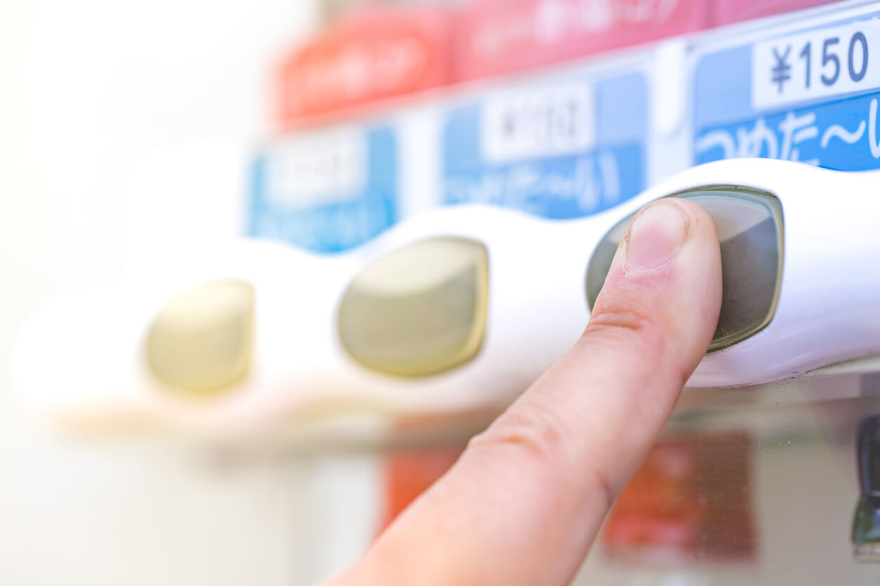 自販機補充は「やめとけ」と言われる理由。仕事はきつい？