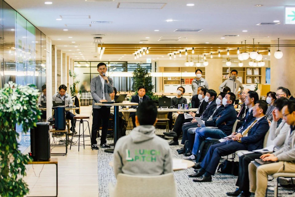 クラウドローン LUNCHPITCHにて登壇