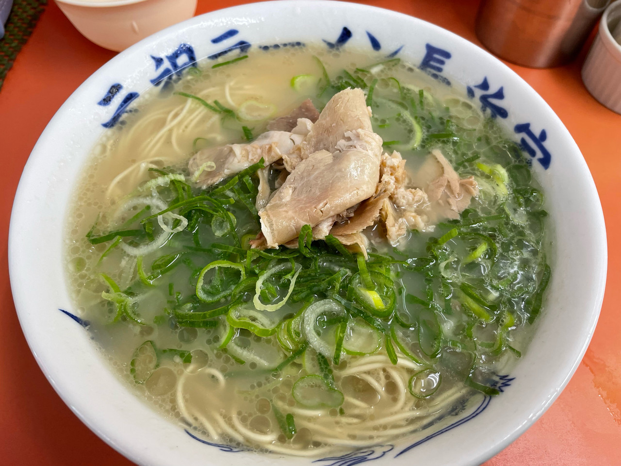 2023年版】屋台だけじゃない！長浜ラーメンを味わえる人気ラーメン店10選 | 宅麺.com