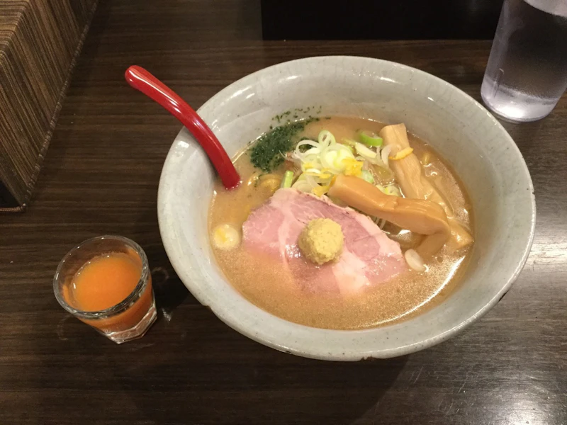 【2025年版】ここだけは絶対外せない!金沢で人気のラーメン店10選 - サムネイル