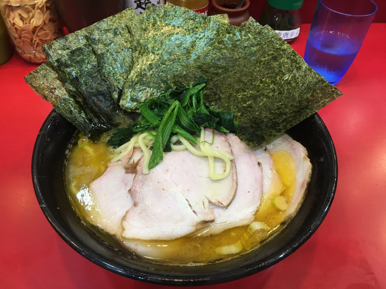 ここだけは絶対外せない 横浜周辺の人気ラーメン店17選 宅麺 Com