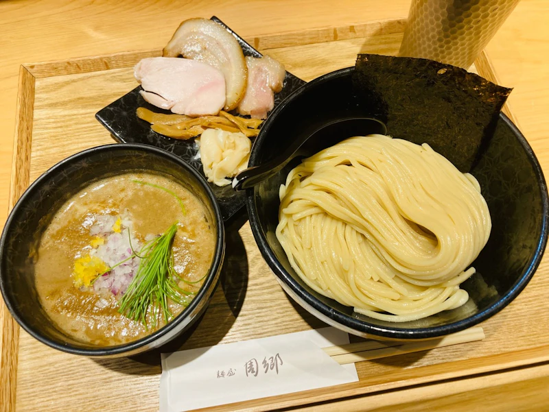 【2025年版】新橋ラーメン10選!ここだけは押さえておきたい人気店 - サムネイル