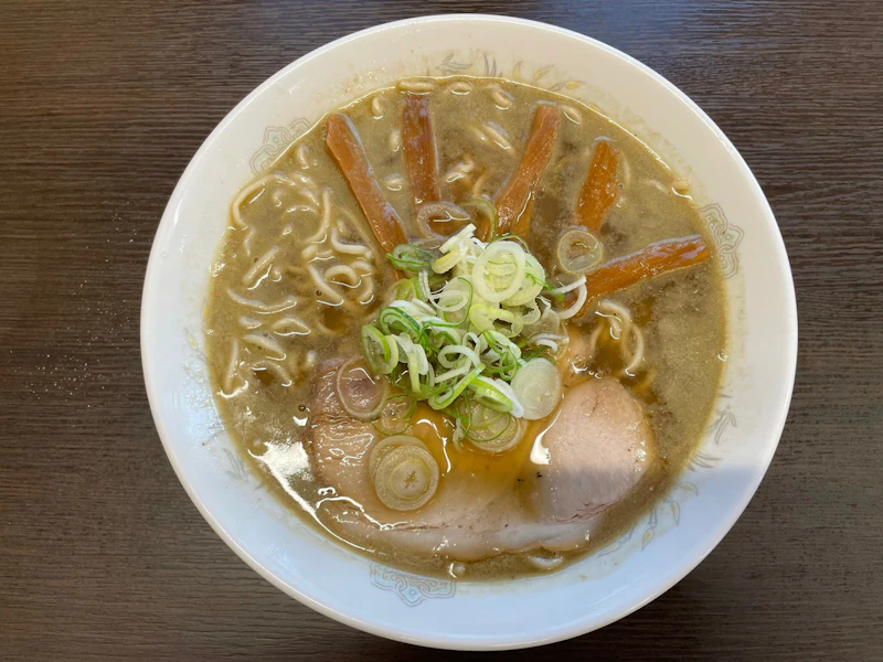 【2025年版】ここだけは絶対に外せない!弘前で人気のラーメン店10選 - サムネイル