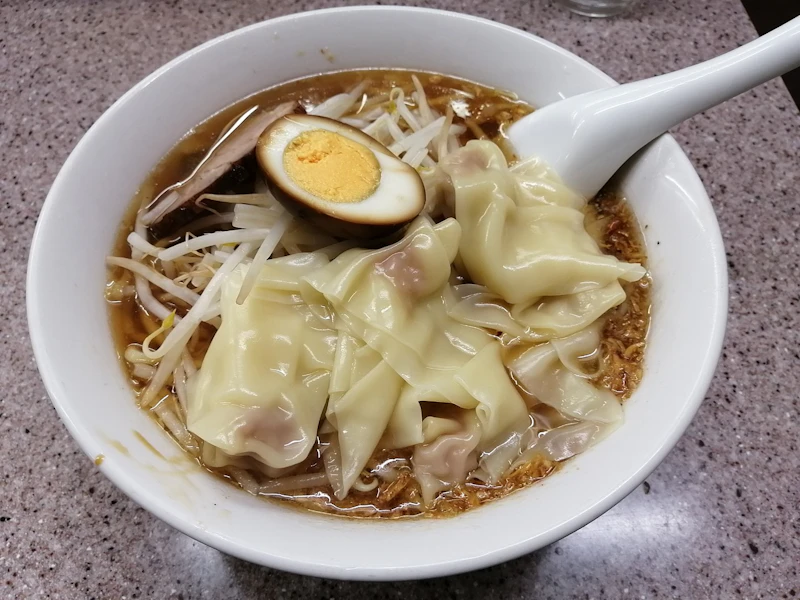 【2025年版】ここだけは絶対外せない!渋谷で人気のラーメン店10選 - サムネイル